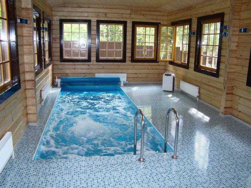 bassein i sauna v bane
